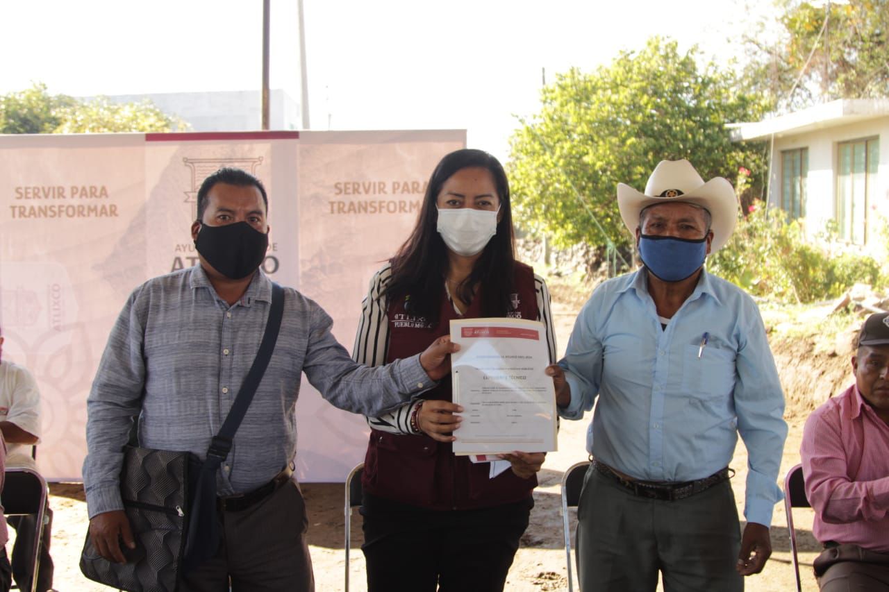 Ariadna Ayala inicia obra en Ocotepec y Huexocuapan