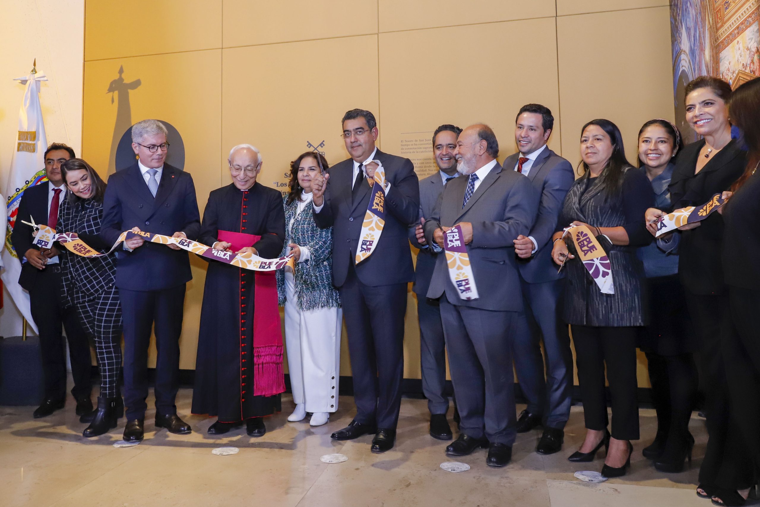 Gobierno de Puebla inaugura exhibición “Descubriendo el Vaticano”
