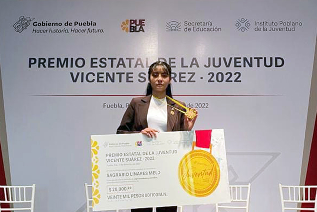 Estudiante BUAP galardonada con el Premio Estatal de la Juventud “Vicente Suárez” 2022