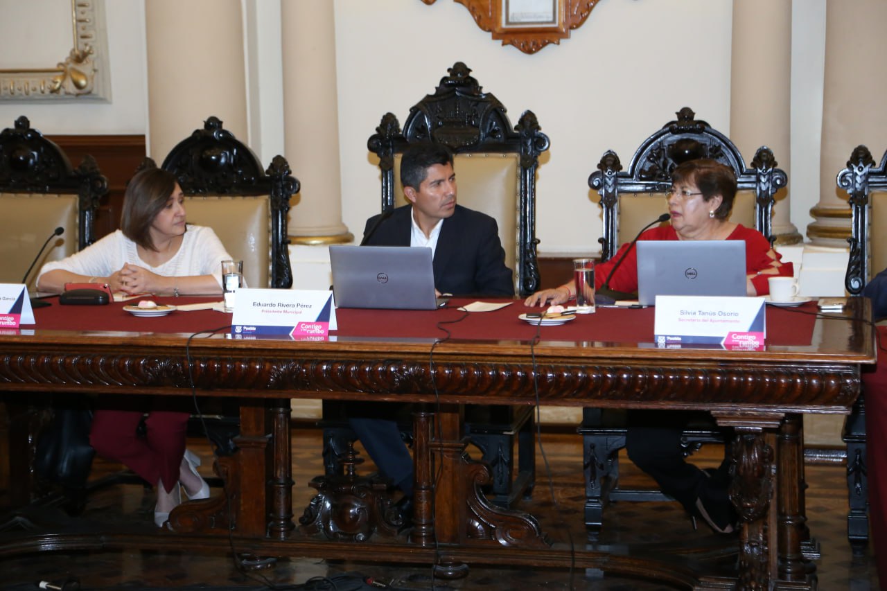 Aprueba Cabildo renuncia de Secretaria del Ayuntamiento de Puebla