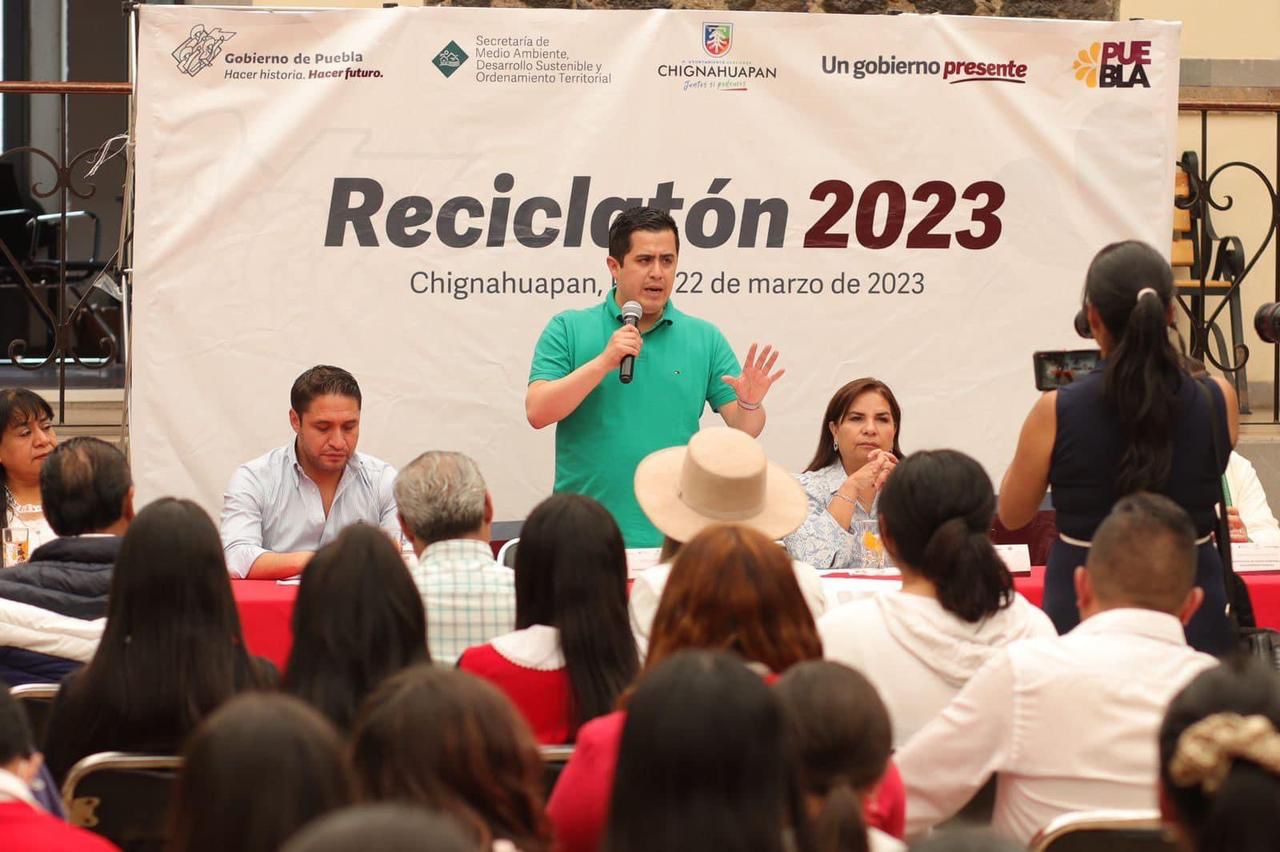 La Secretaria de Medio Ambiente, Beatriz Manríque, encabeza Reciclatón en Chignahuapan