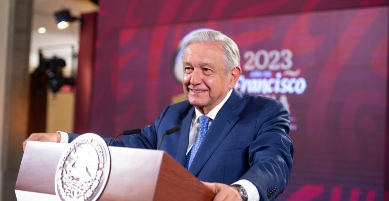 El Congreso de Perú declara persona non grata al presidente López Obrador