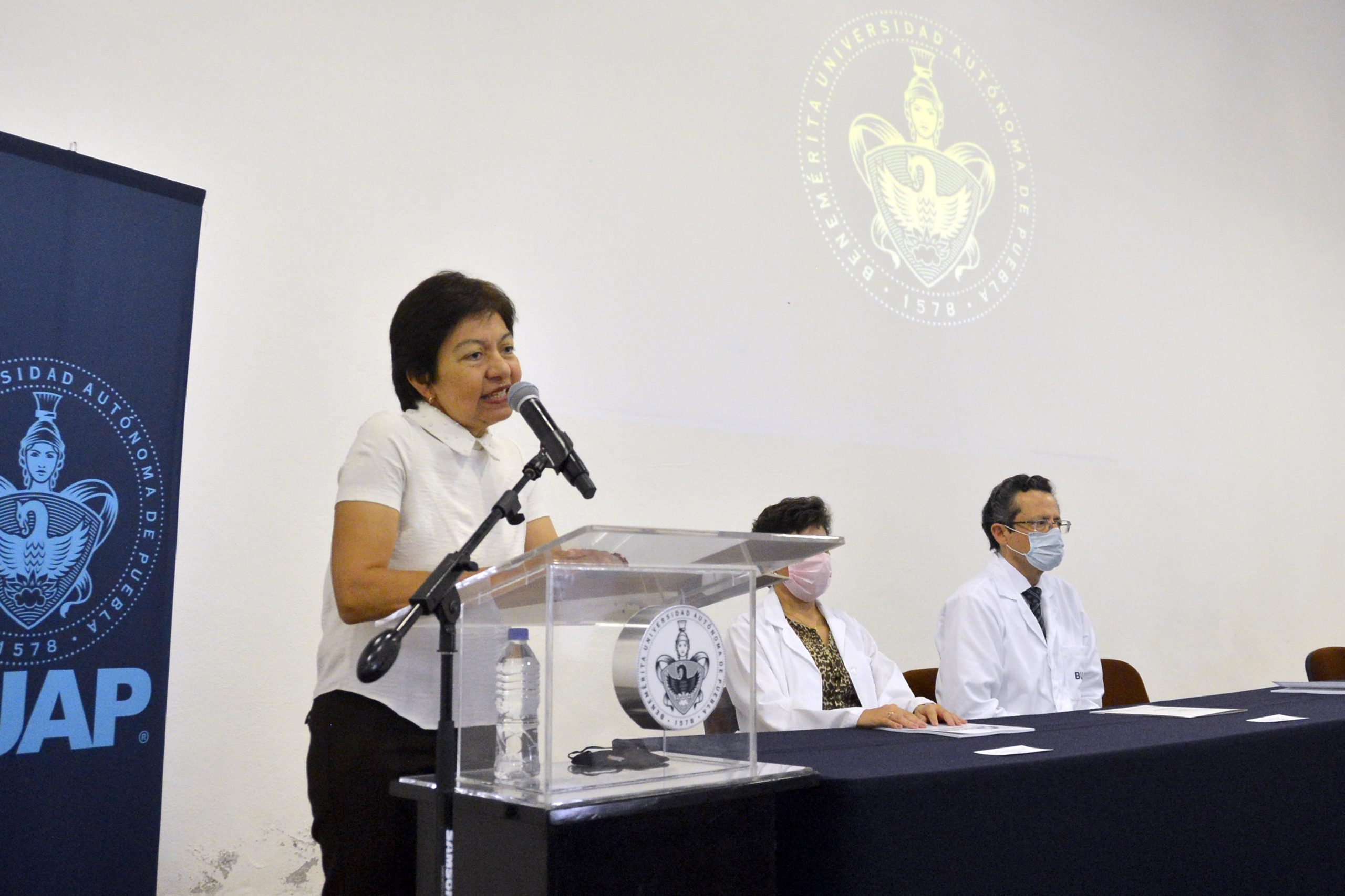 La Facultad de Medicina forma profesionales de la salud con sentido humano y compromiso social: Lilia Cedillo