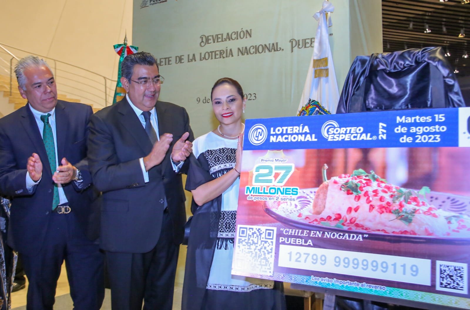 Devela Sergio Salomón “cachito” de la Lotería Nacional con imagen del Chile en Nogada