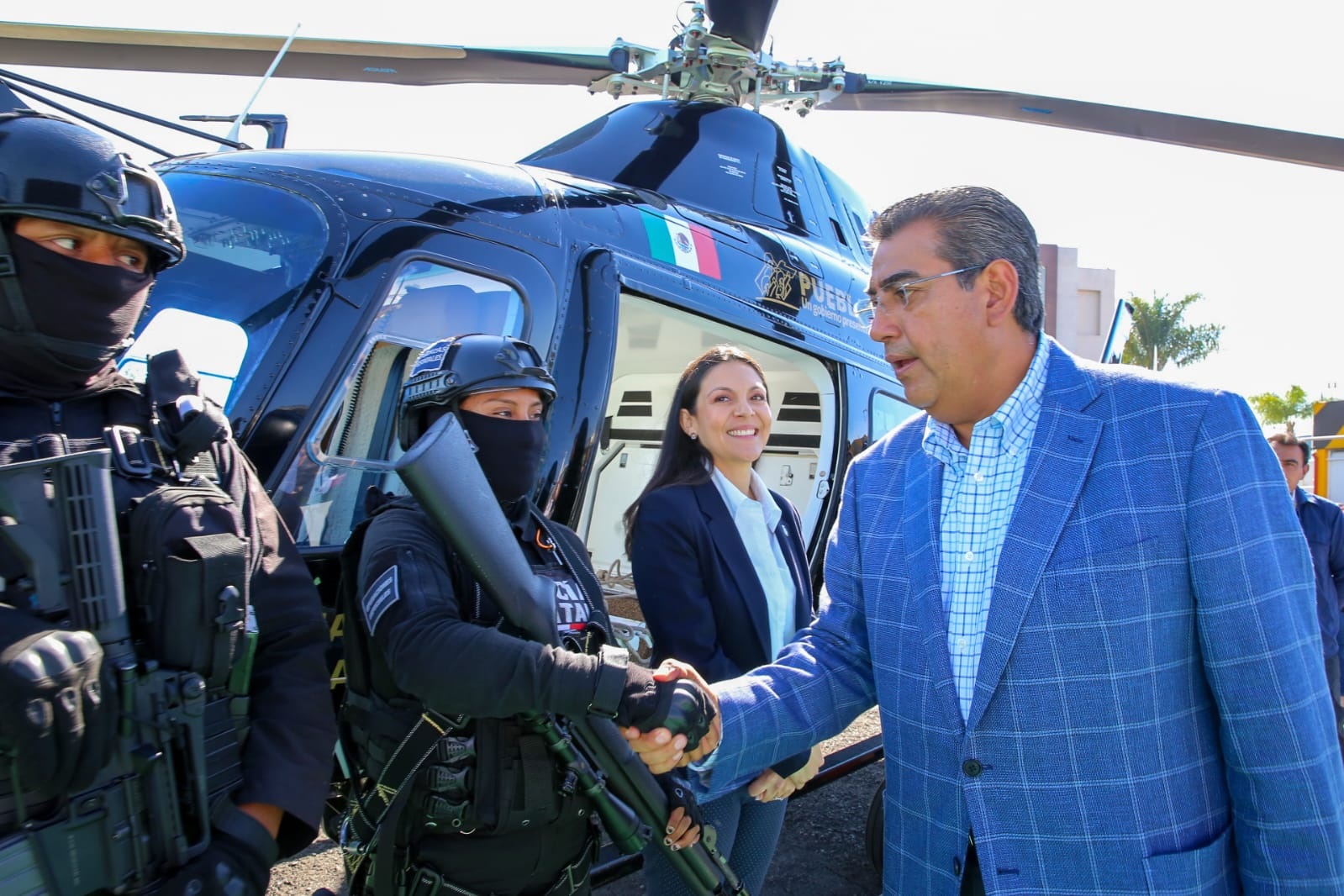 Reactiva Sergio Salomón tres helicópteros, para servicios de Salud, Seguridad y PC