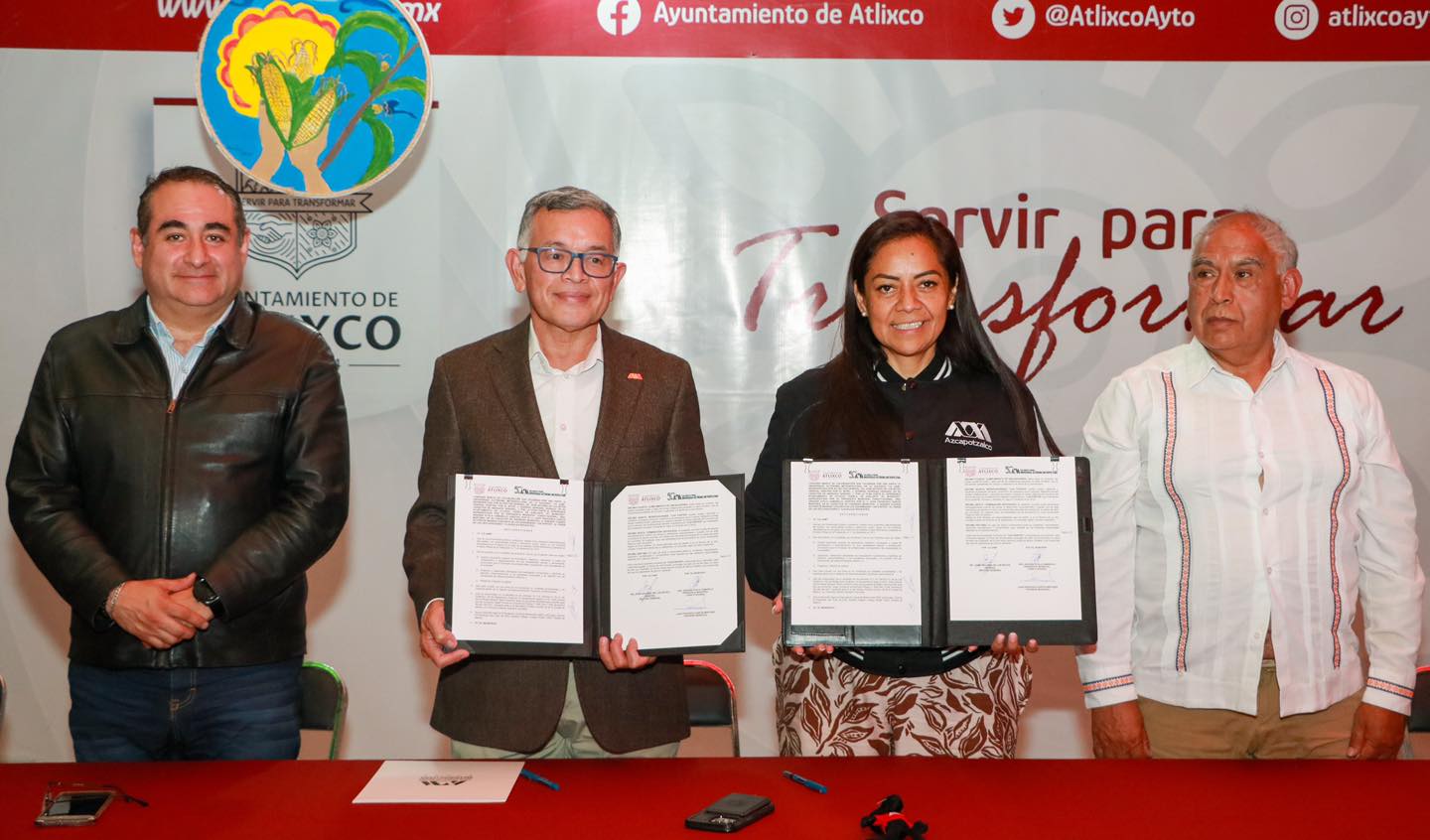 Ariadna Ayala firma convenio con la Universidad Autónoma Metropolitana para beneficio de los atlixquenses