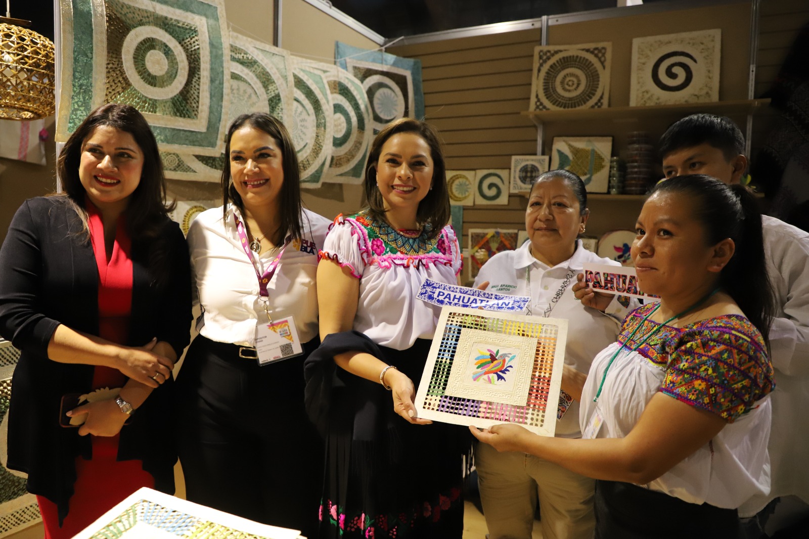 Inaugura Gaby Bonilla Stand de Puebla en Tianguis Turístico Internacional