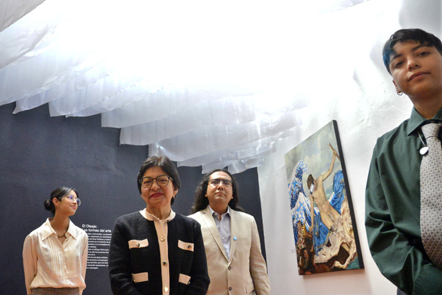 Inaugura Rectora Lilia Cedillo la exposición “El oleaje, las formas del arte”