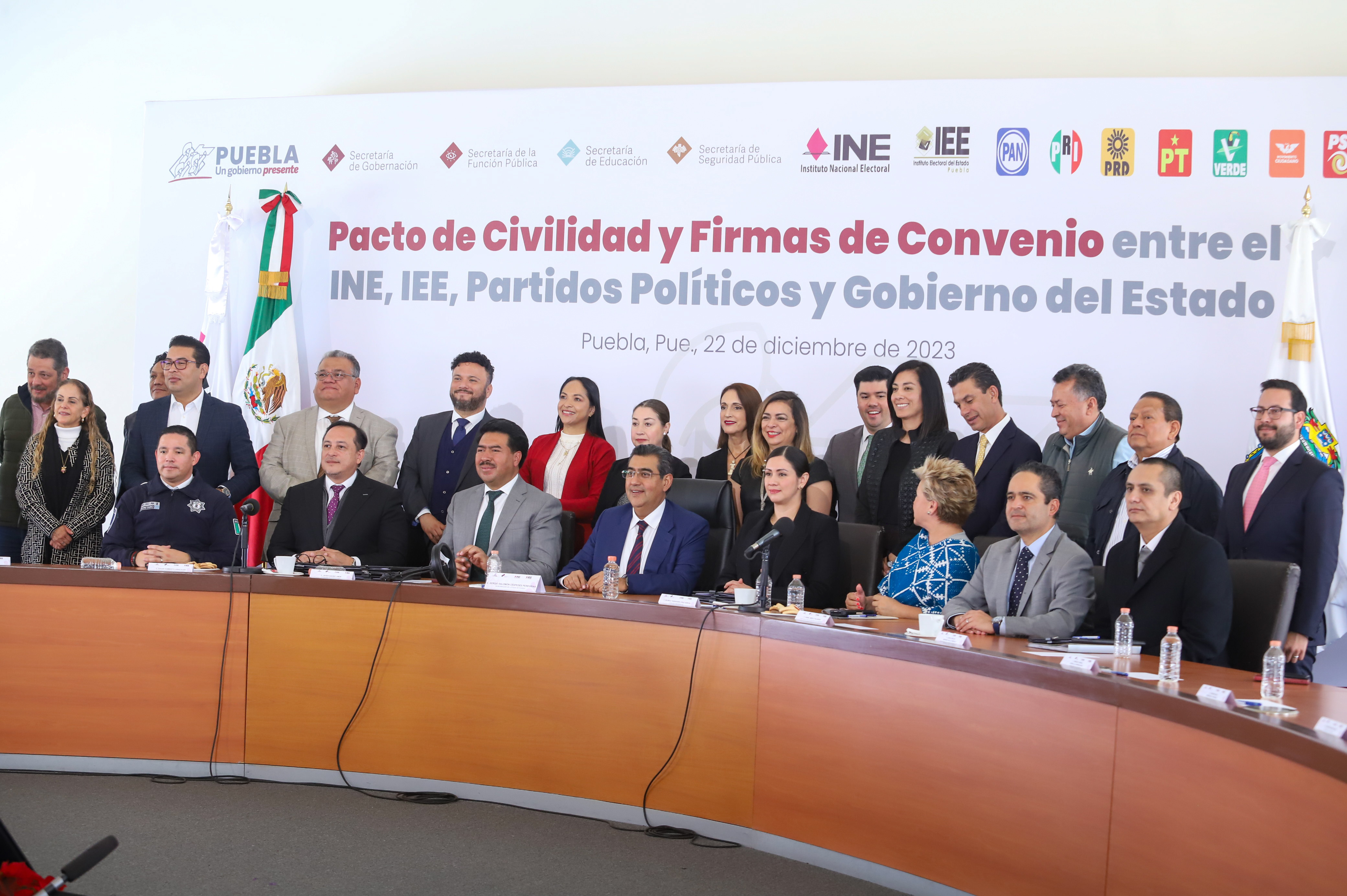 Firma Sergio Salomón, con partidos políticos y autoridades electorales Pacto de Civilidad para elecciones del próximo año