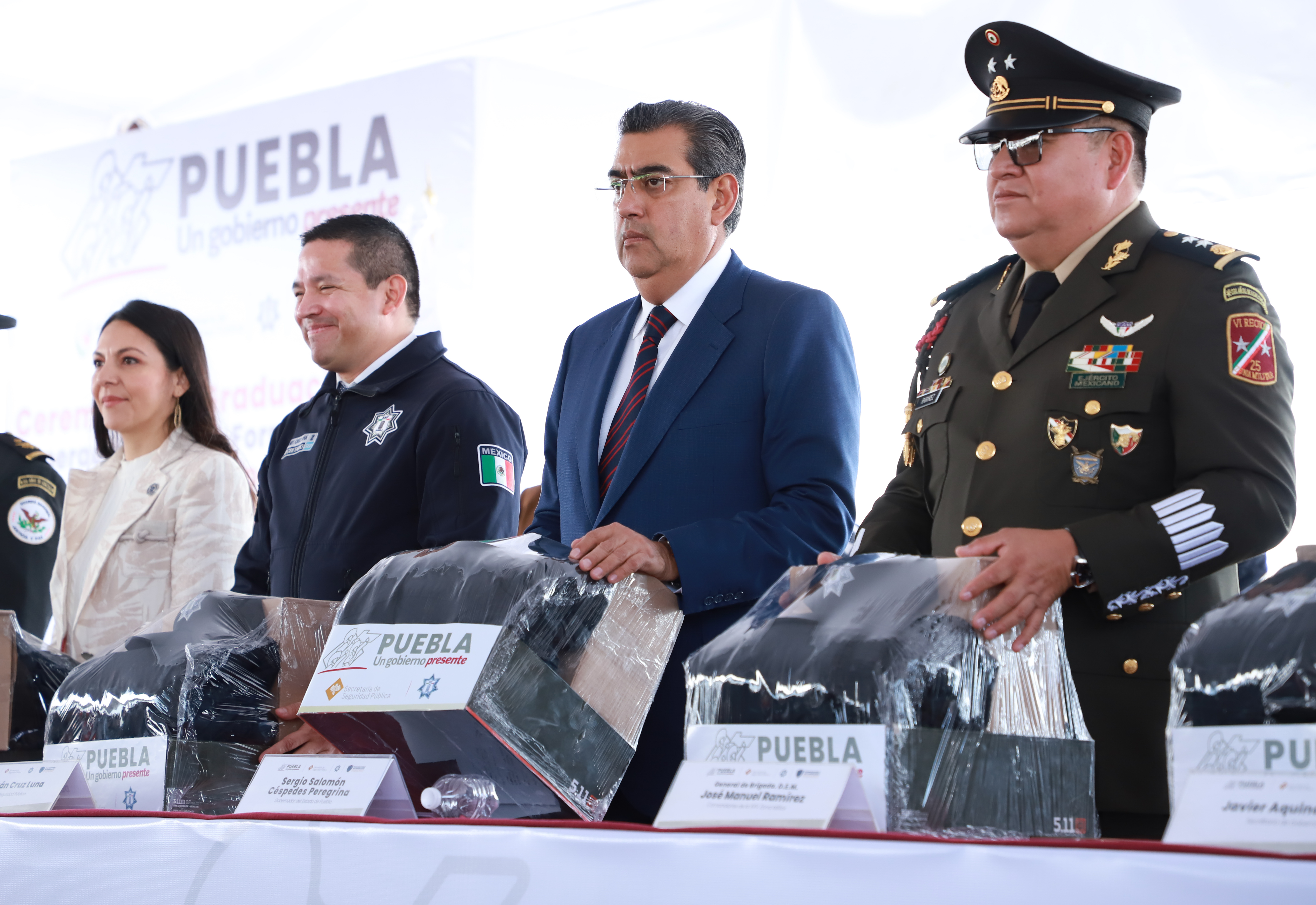 Sergio Salomón encabeza ceremonia de graduación de 114 policías de 44 Ayuntamientos