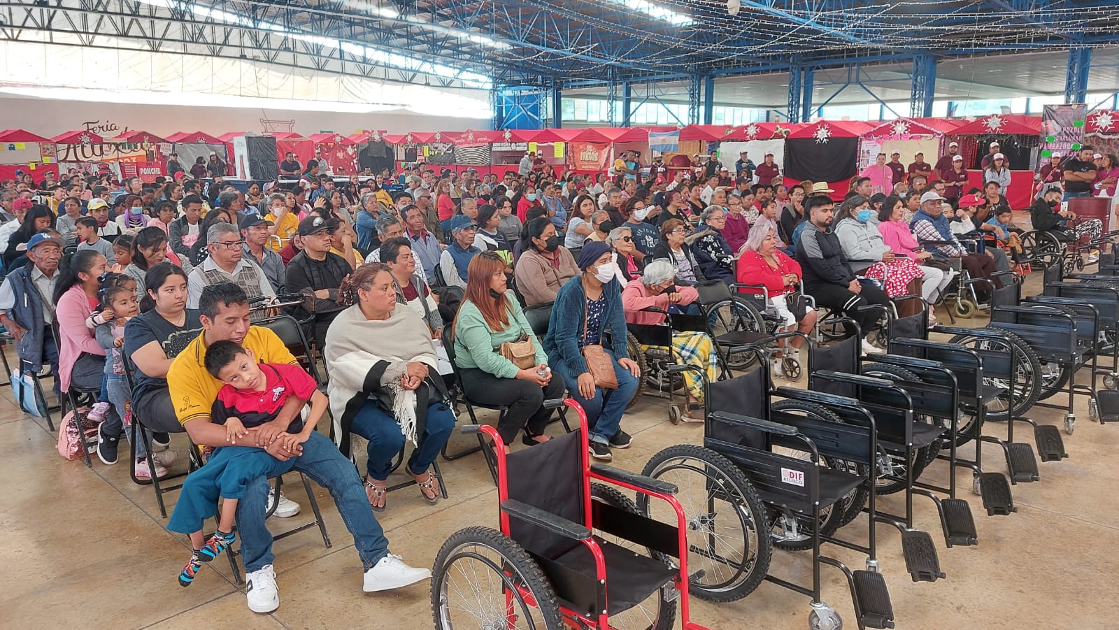 SEDIF y DIF Atlixco benefician a personas con discapacidad