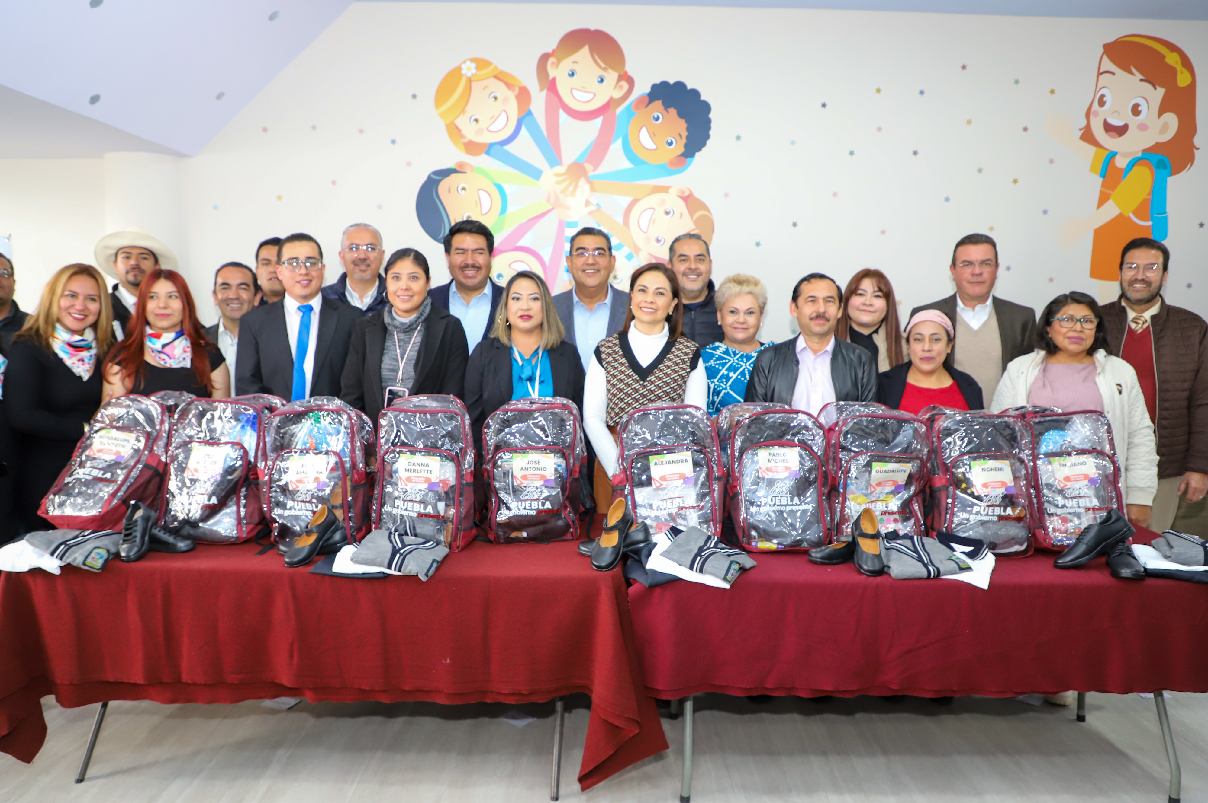 Garantiza gobierno estatal acceso a la educación a niñas, niños y jóvenes de casas de asistencia del SEDIF