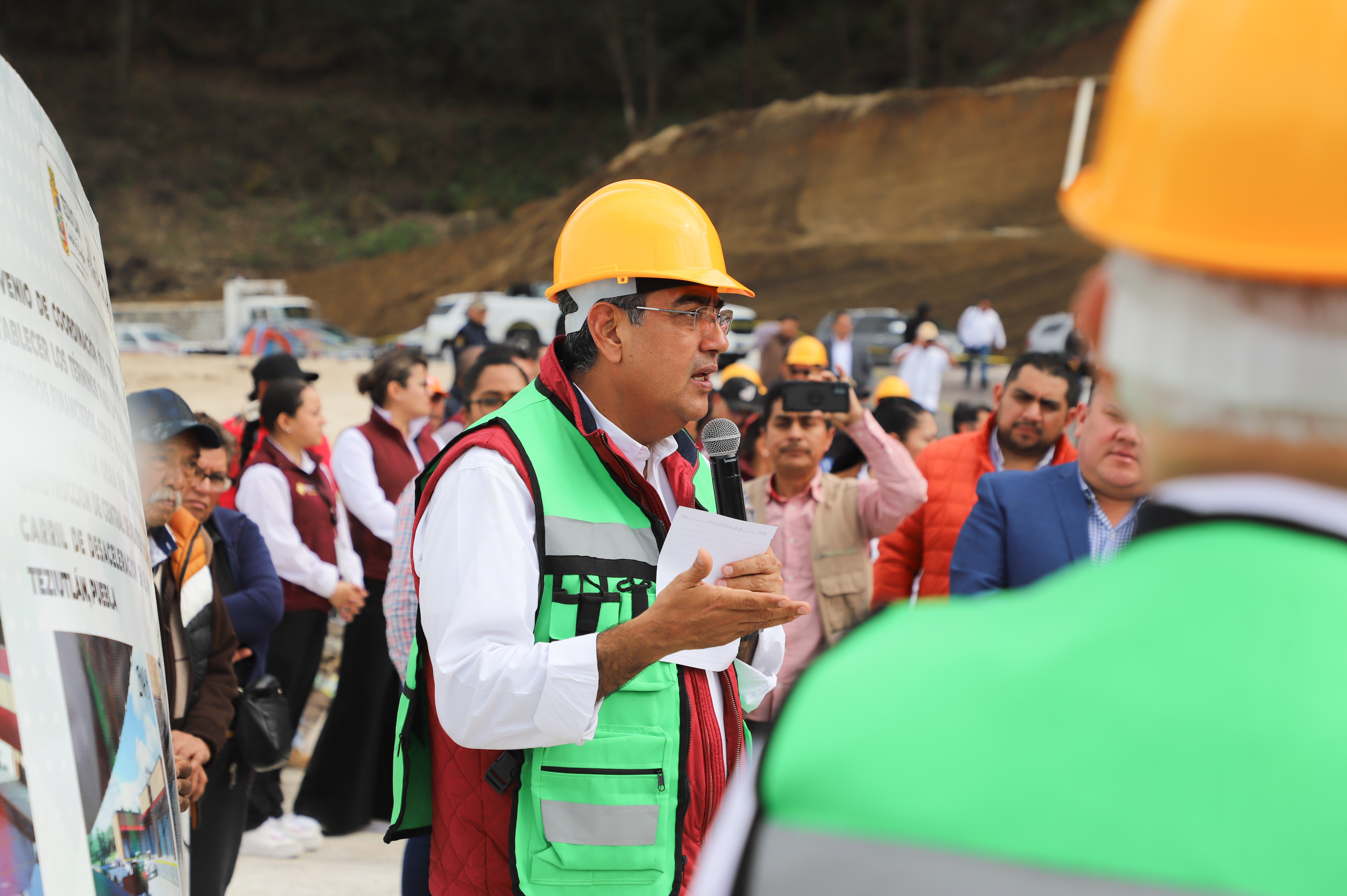 En Teziutlán, el gobernador inauguró el edificio B, nivel secundaria, del Centro Escolar “Presidente Manuel Ávila Camacho”