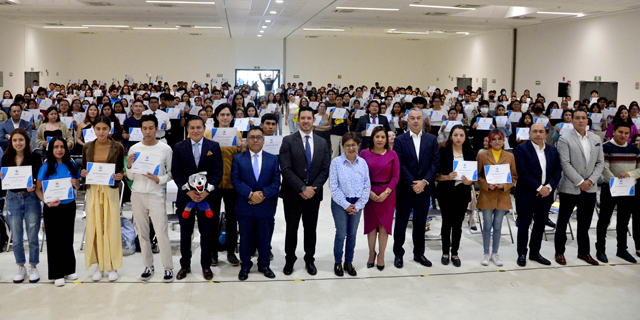 Se entregan becas BBVA “Chavos que inspiran” y “Chavos con discapacidad que inspiran”