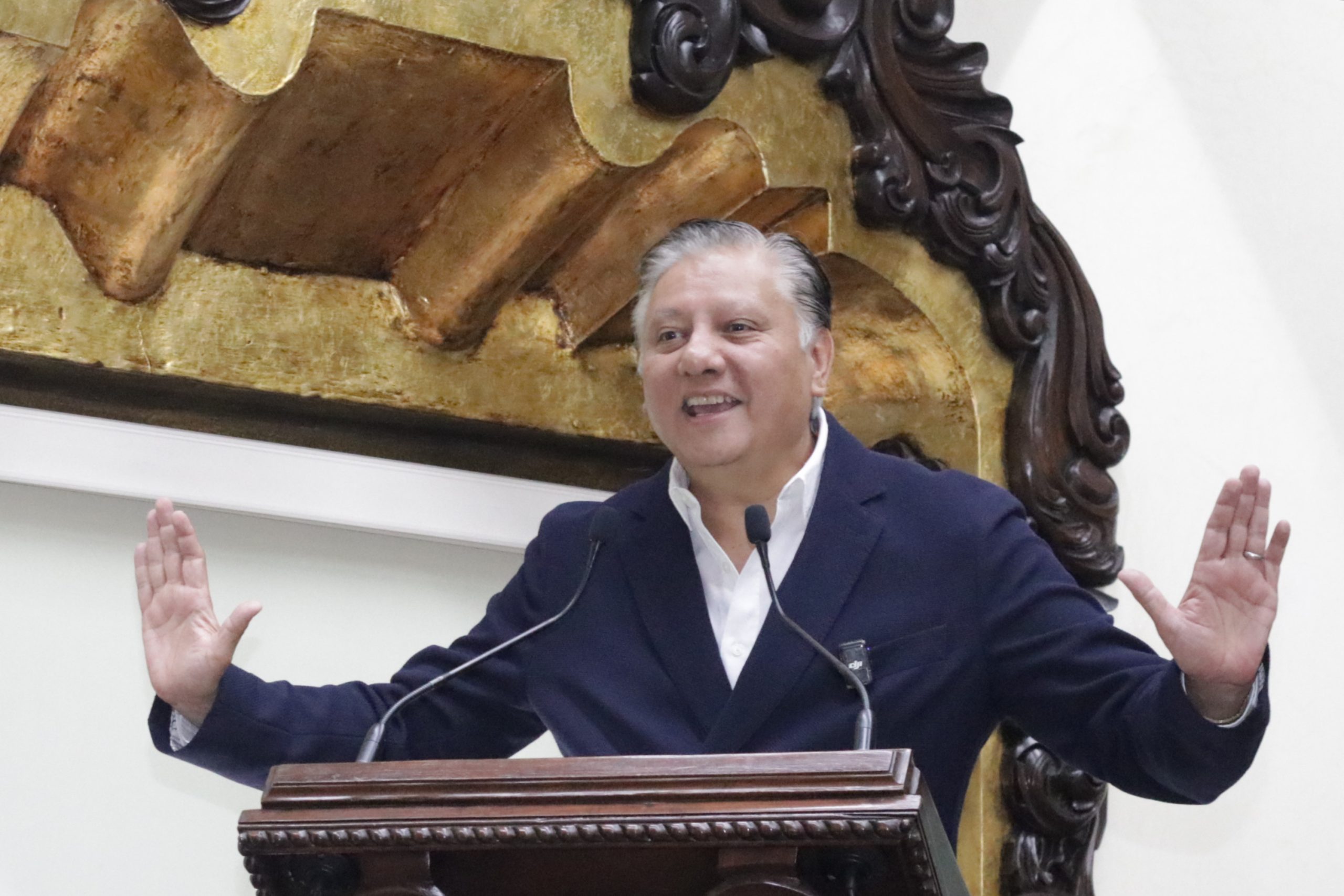 Fernando Morales propone incentivos fiscales a las universidades privadas de Puebla