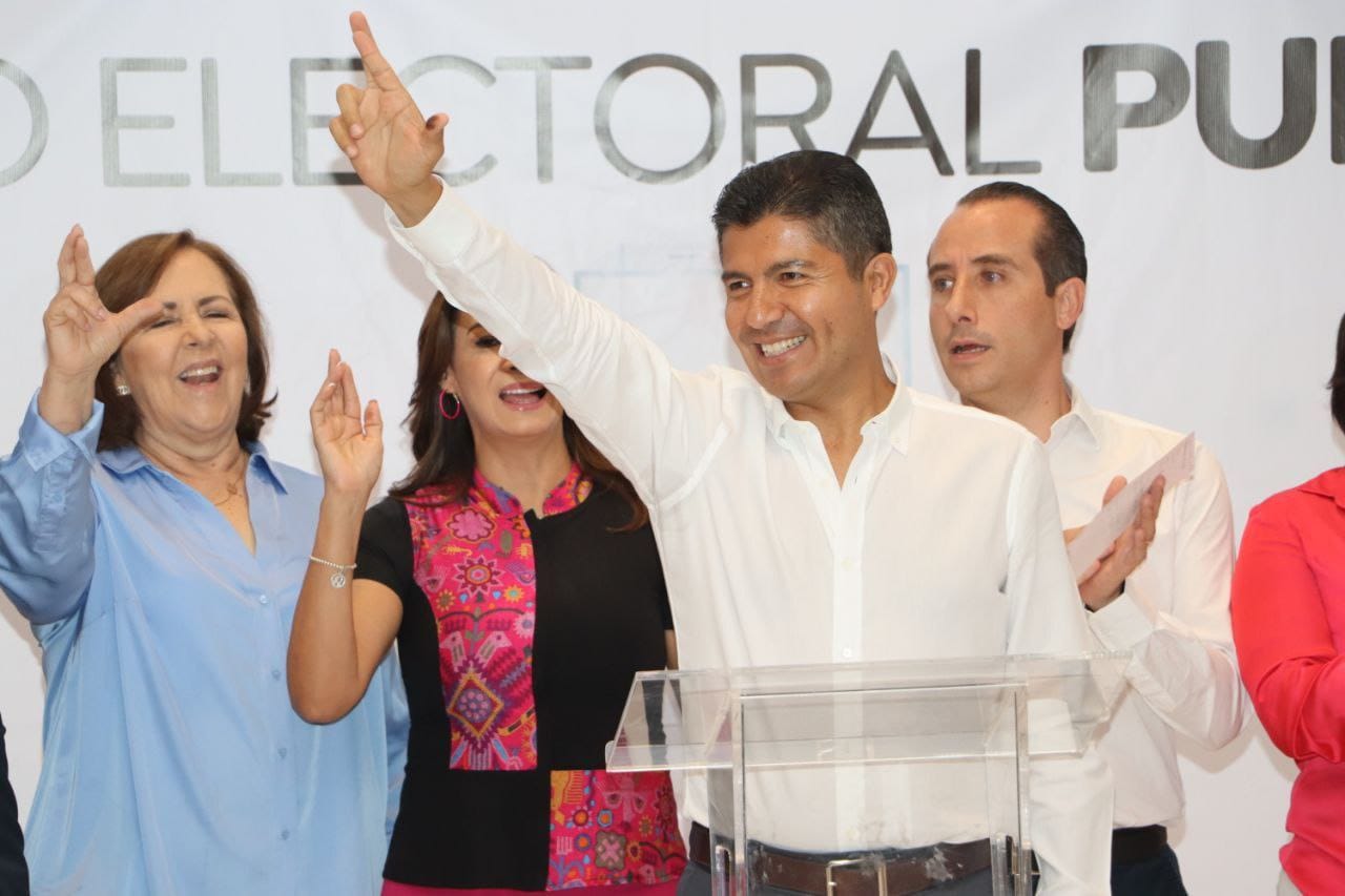 Lalo Rivera agradece a la ciudadanía que confío en él y a su equipo de campaña