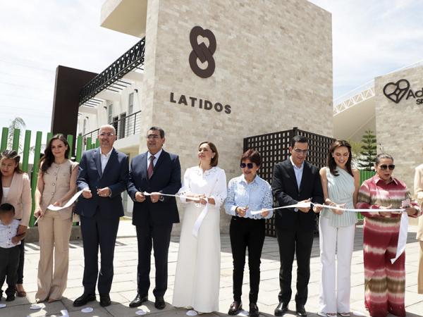 Inauguran Sergio Salomón y Gaby Bonilla nueva Casa del Adolescente