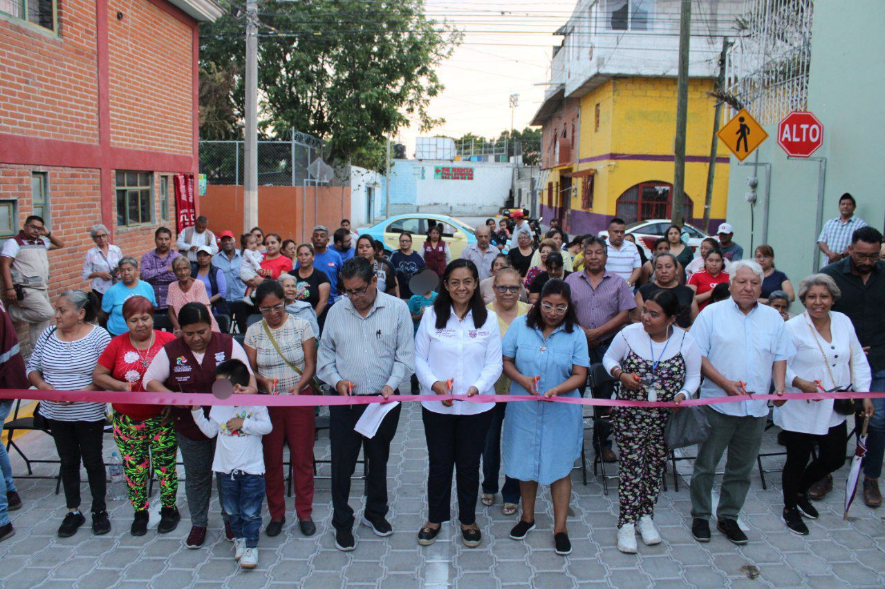 Ariadna Ayala lleva obra con sentido social a Metepec