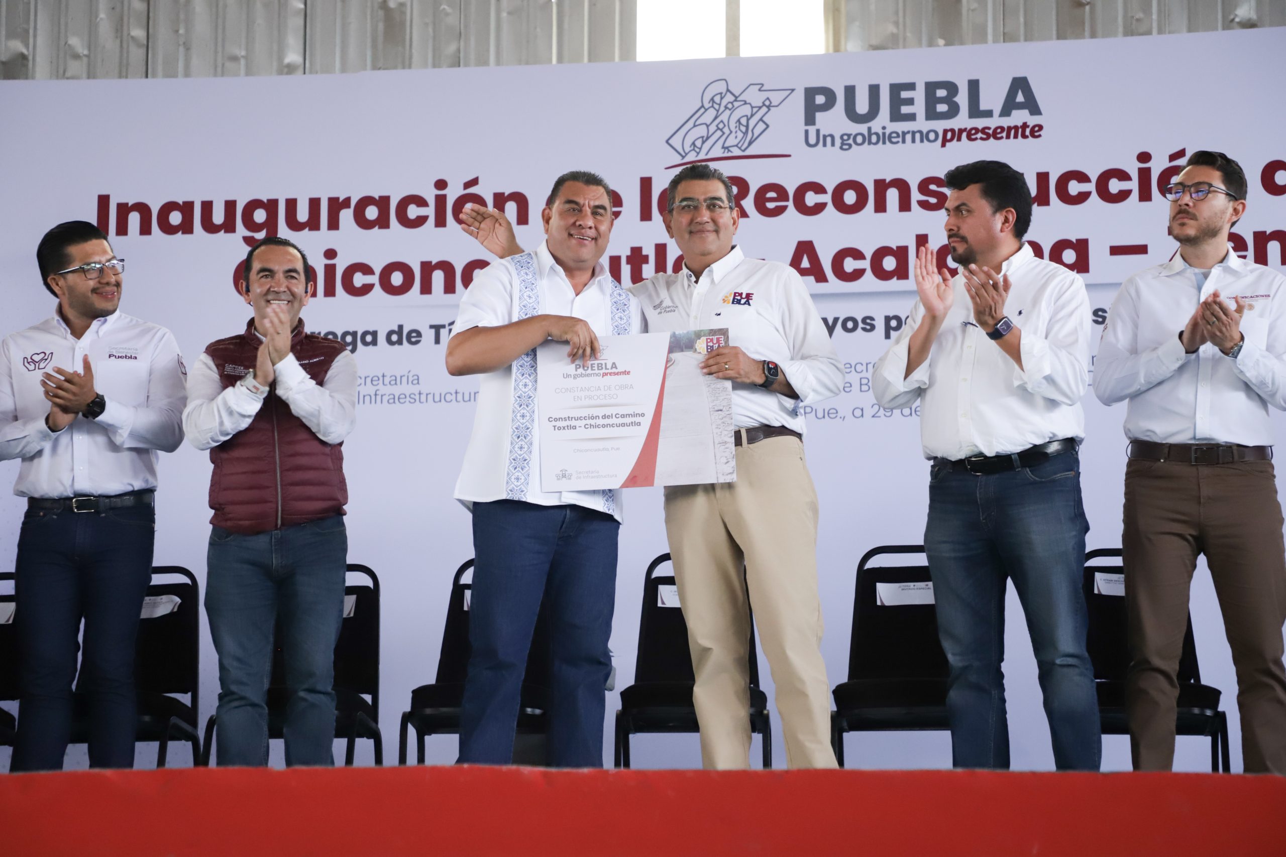 Con caminos y carreteras, Sergio Salomón reactiva el desarrollo de Puebla