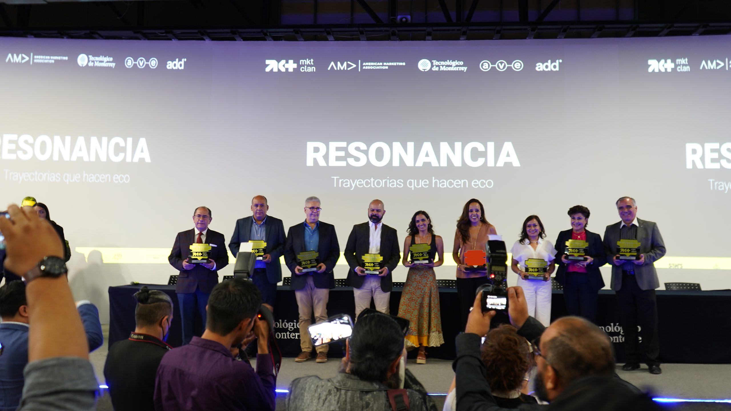 Celebración de la segunda edición de RECONOCIMIENTOS RESONANCIA 2024: Trayectorias que hacen eco