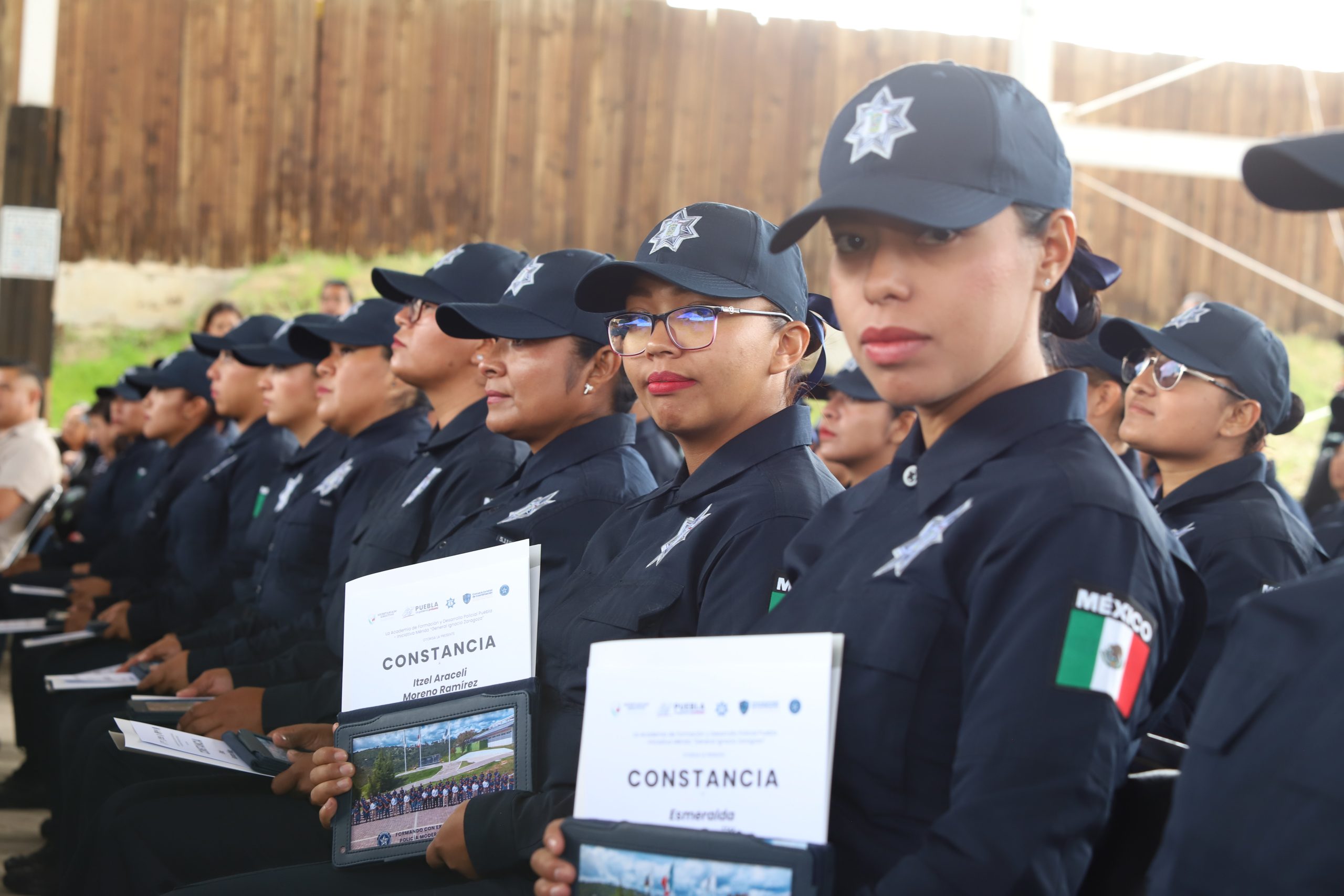 Encabeza Sergio Salomón graduación de 170 policías; los convoca a garantizar la paz social