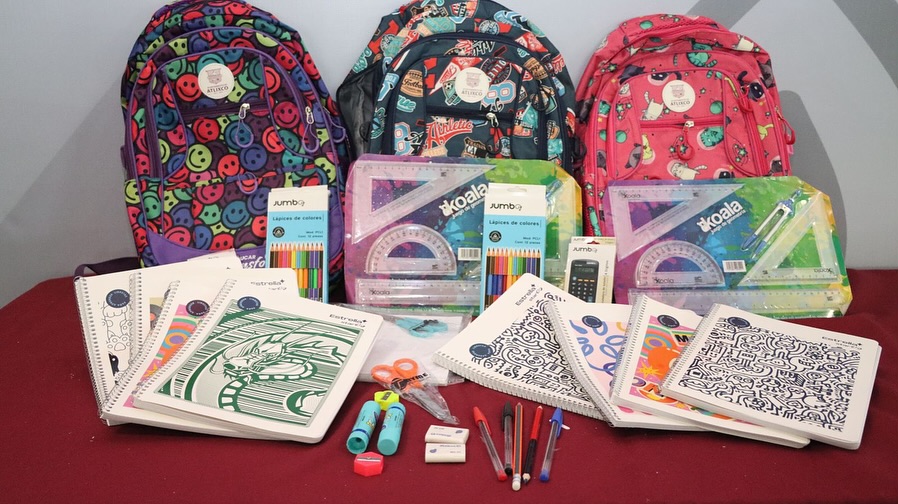 Entregan Kits escolares en Atlixco