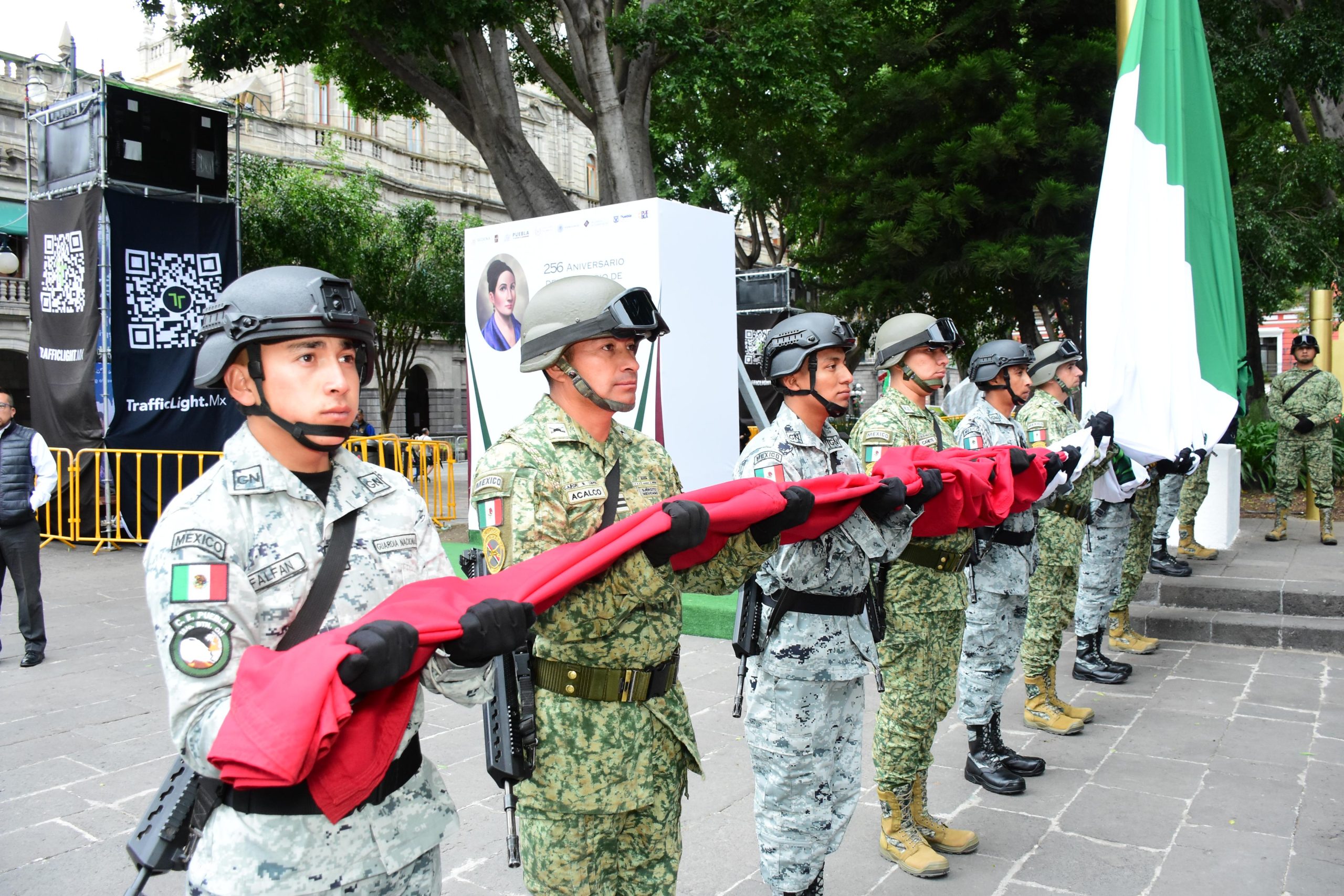 Autoridades estatales conmemoran a mexicanos que forjaron historia de México