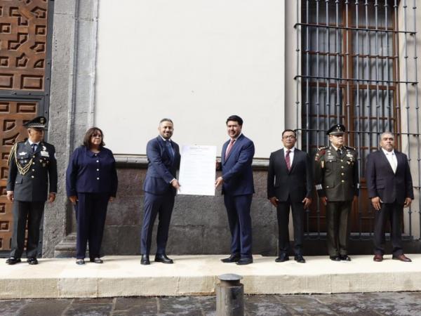 Con colocación del Bando Solemne, Fiestas Patrias inician en Puebla