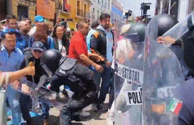 Trabajadores del Poder Judicial irrumpen en el Congreso ante temor de aprobación de Reforma al Poder Judicial