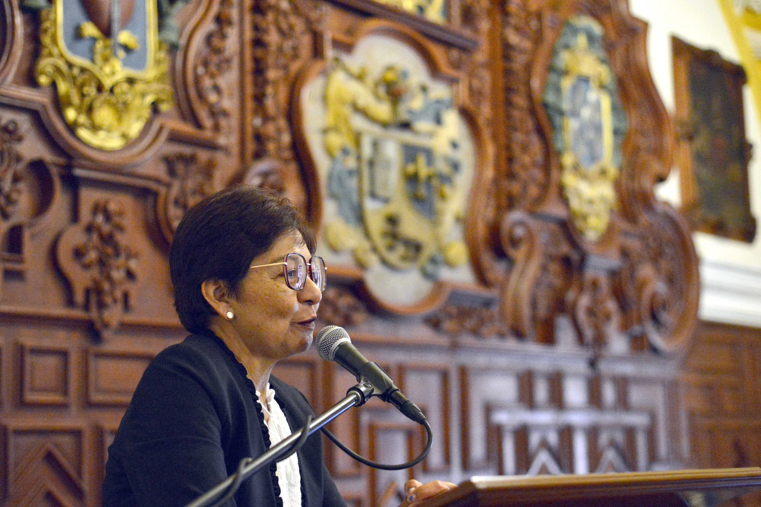 Generación 1974-1976 de la Preparatoria Benito Juárez García recibe reconocimientos