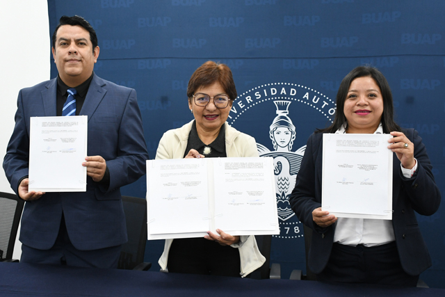 Encabeza Rectora Lilia Cedillo revisión general del Contrato Colectivo de Trabajo con la ASPABUAP y el SITBUAP