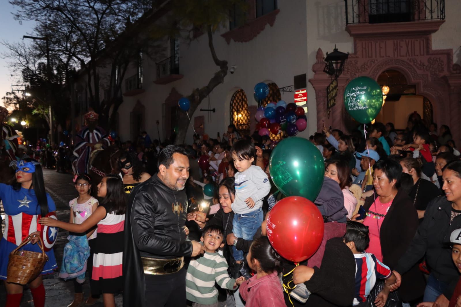 Desfile de Reyes 2025 y Rosca Monumental marcan el cierre de la temporada navideña en Tehuacán