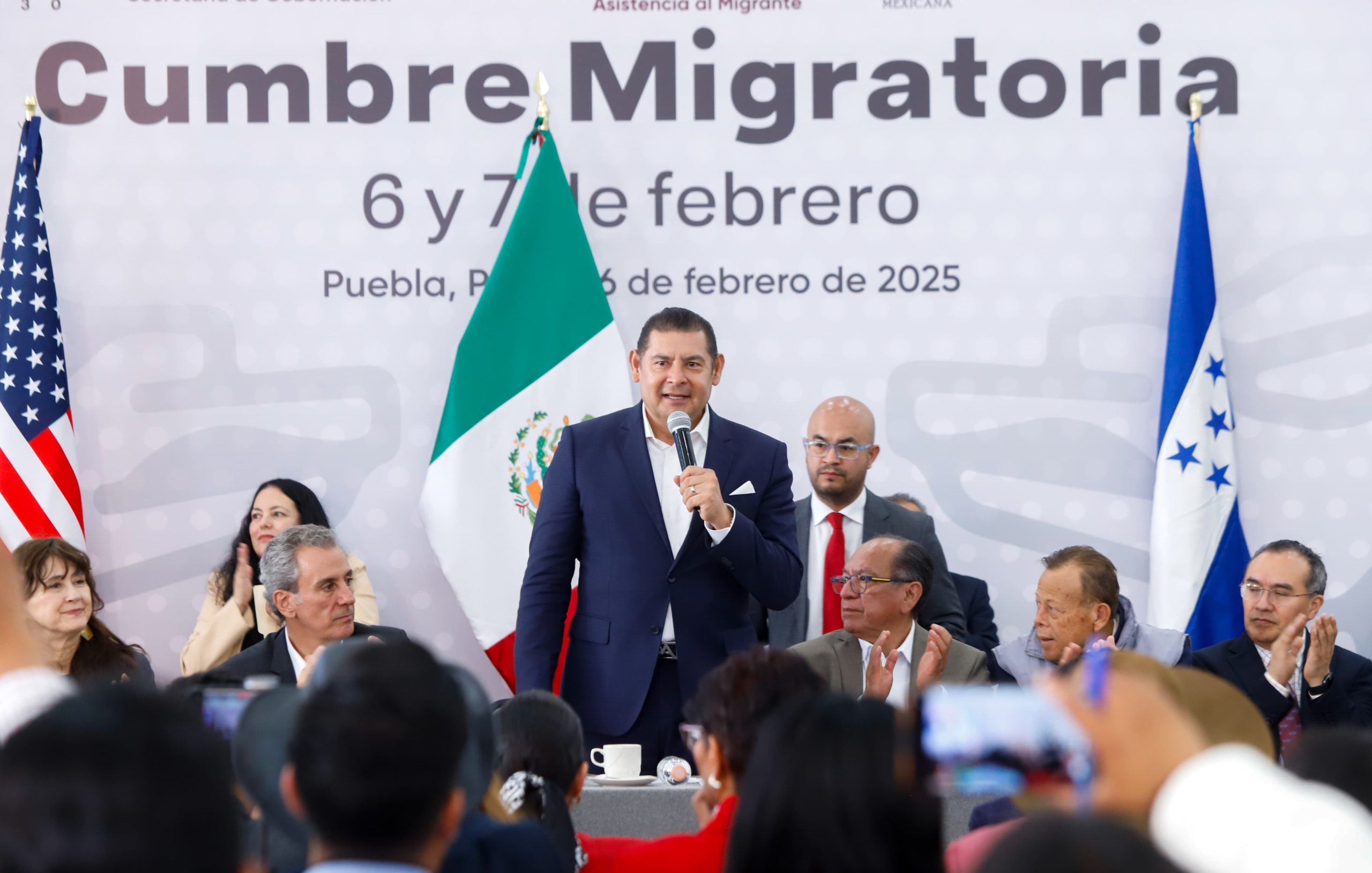 Donde haya un migrante ofendido, habrá una mano del Gobierno de México y Puebla: Armenta