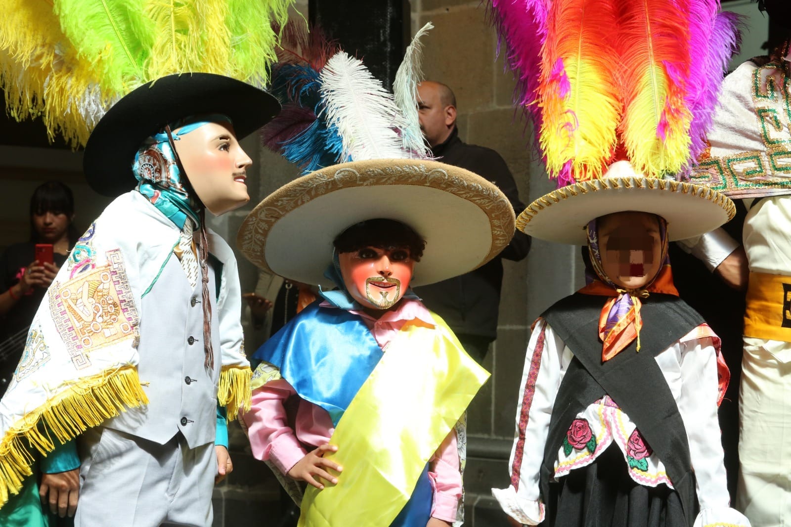 Pequeños huehues en escena: el carnaval infantil del barrio del alto llegó al corazón de Puebla