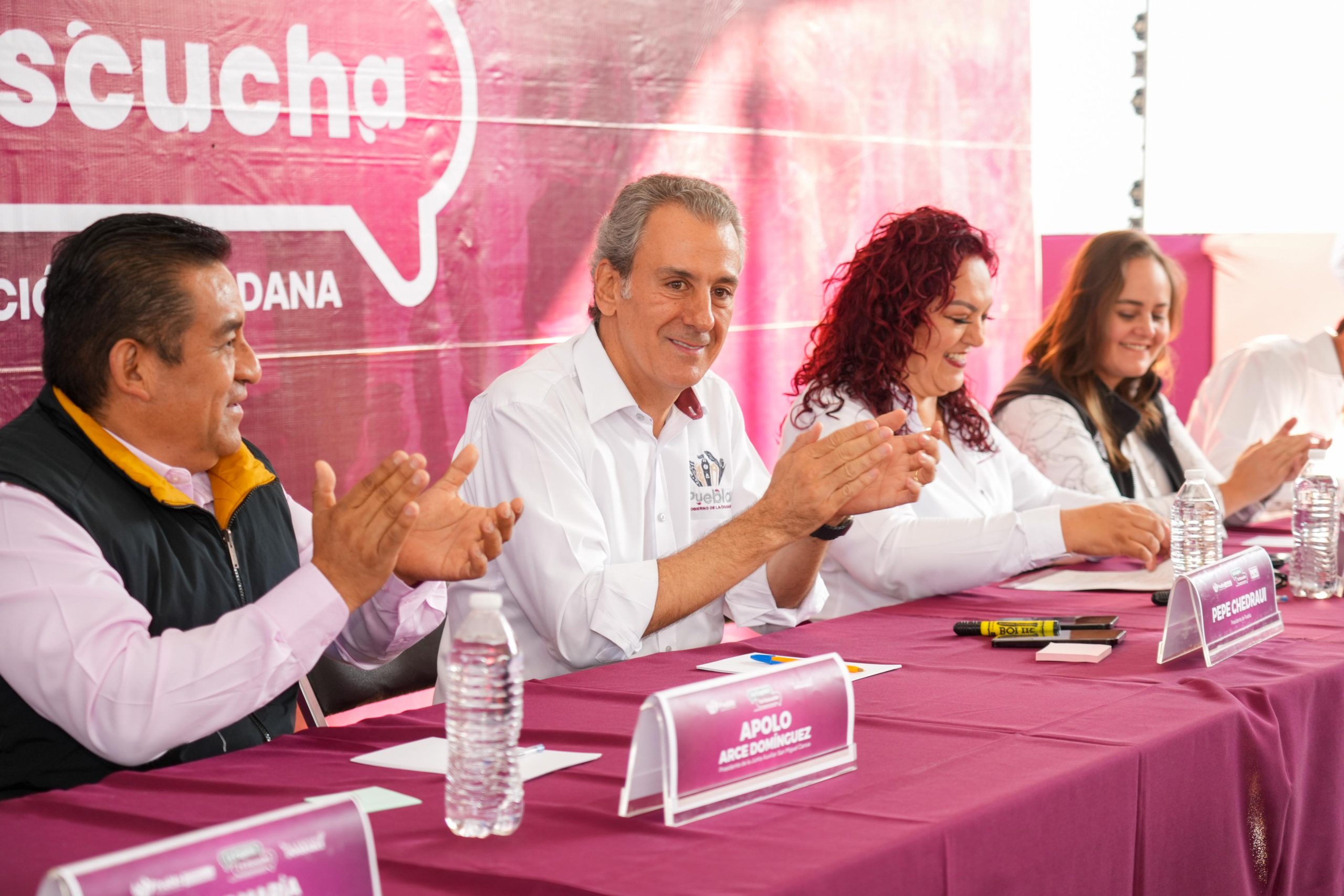 Pepe Chedraui encabeza el Martes de Atención Ciudadana “La Capital Te Escucha” en Canoa Pepe Chedraui encabeza el Martes de Atención Ciudadana “La Capital Te Escucha” en Canoa