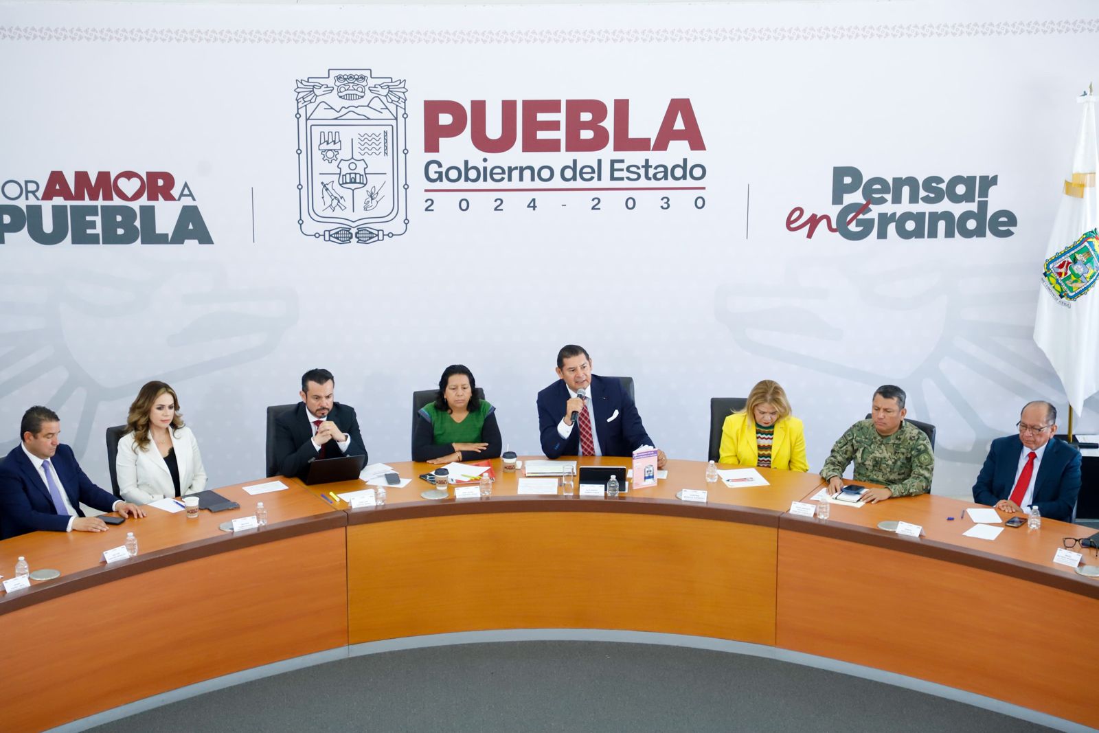 Trabajará Gobierno con Empresarios la instalación de un Consejo Estatal para el Desarrollo Económico, Social y Ambiental Trabajará Gobierno con Empresarios la instalación de un Consejo Estatal para el Desarrollo Económico, Social y Ambiental