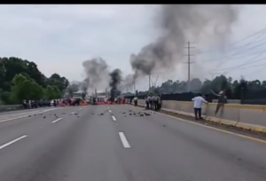 Por segundo día, habitantes de Xoxtla bloquean la autopista México-Puebla