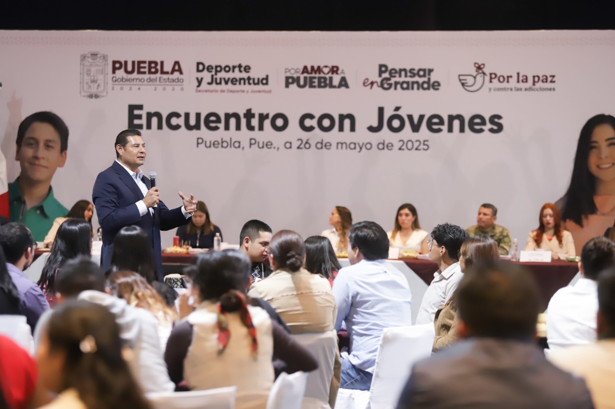 Jóvenes, el motor para la transformación de Puebla: Alejandro Armenta Jóvenes, el motor para la transformación de Puebla: Alejandro Armenta