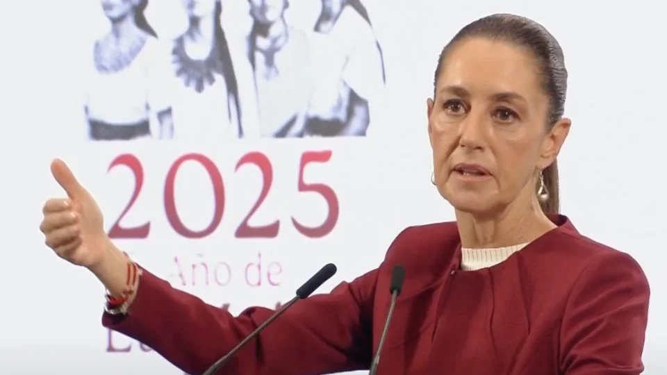 “A México se le respeta”: Sheinbaum expresa desacuerdo ante decisión de EU de frenar el paso de ganado por el gusano barrenador “A México se le respeta”: Sheinbaum expresa desacuerdo ante decisión de EU de frenar el paso de ganado por el gusano barrenador