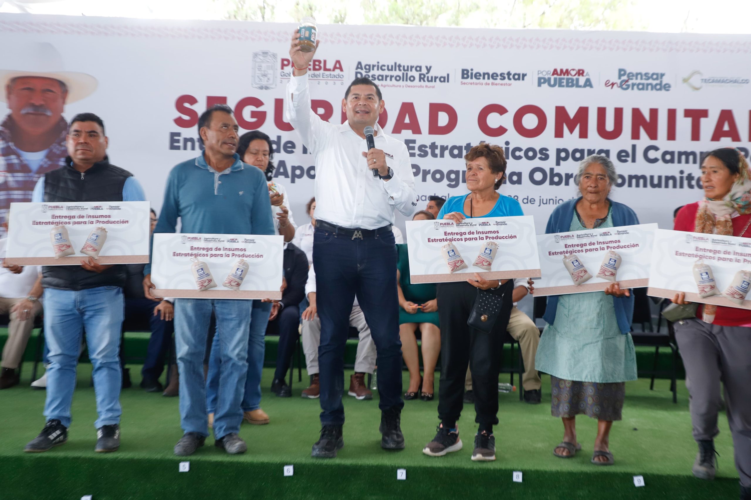 «Queremos que la gente reciba lo justo por sus cosechas»: Alejandro Armenta «Queremos que la gente reciba lo justo por sus cosechas»: Alejandro Armenta