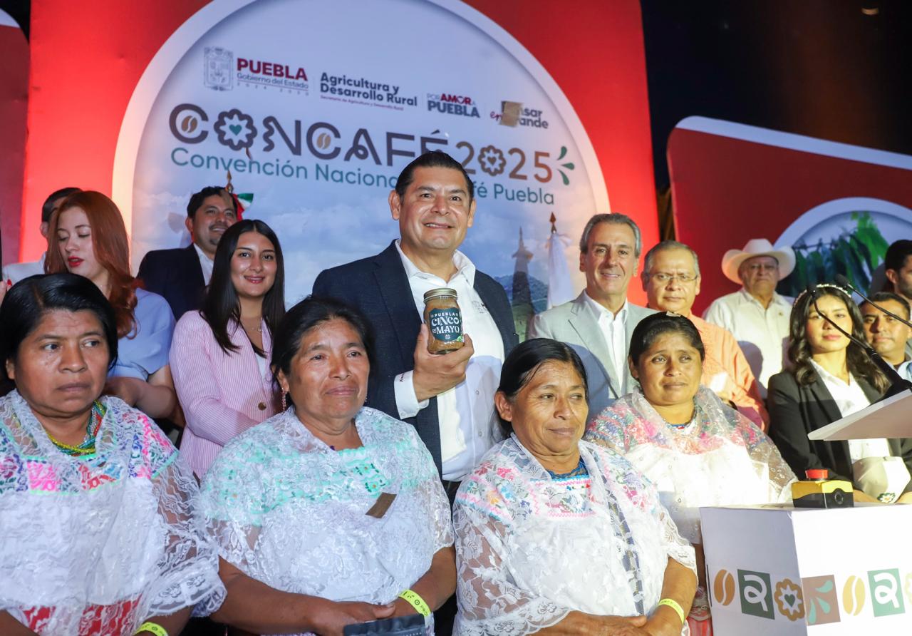 De Puebla al mundo, nace café soluble «5 de Mayo», compromiso cumplido a cafeticultores De Puebla al mundo, nace café soluble «5 de Mayo», compromiso cumplido a cafeticultores