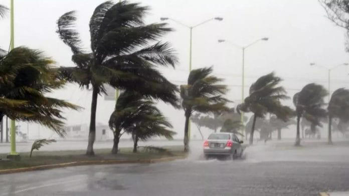 Alerta máxima en el sureste: Onda Tropical y ciclón amenazan 6 estados Alerta máxima en el sureste: Onda Tropical y ciclón amenazan 6 estados