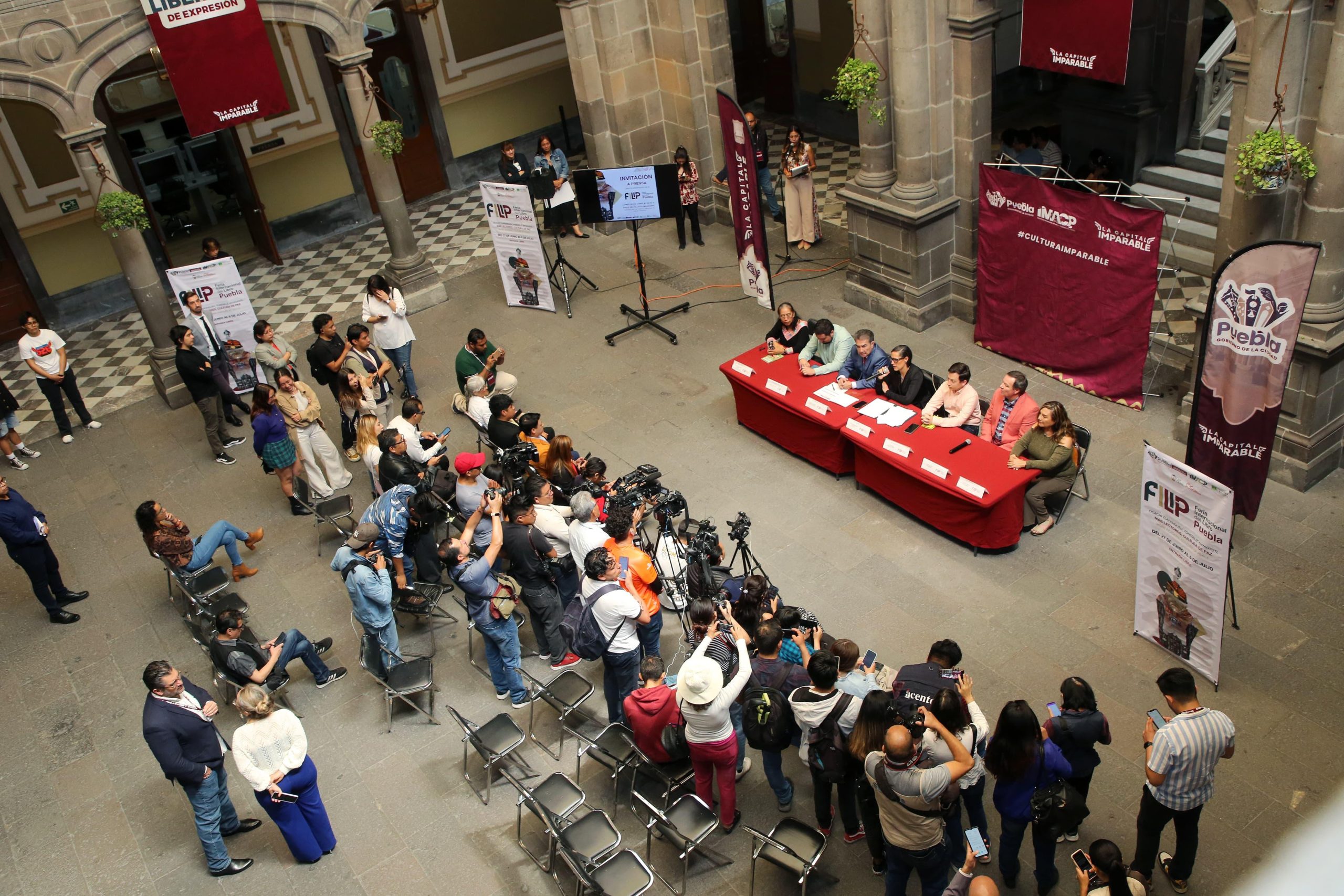 Presenta el Gobierno de la Ciudad primera Feria Internacional del Libro de Puebla 2025