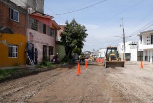 Supervisa Pepe Chedraui rehabilitación vial en la colonia Aquiles Serdán