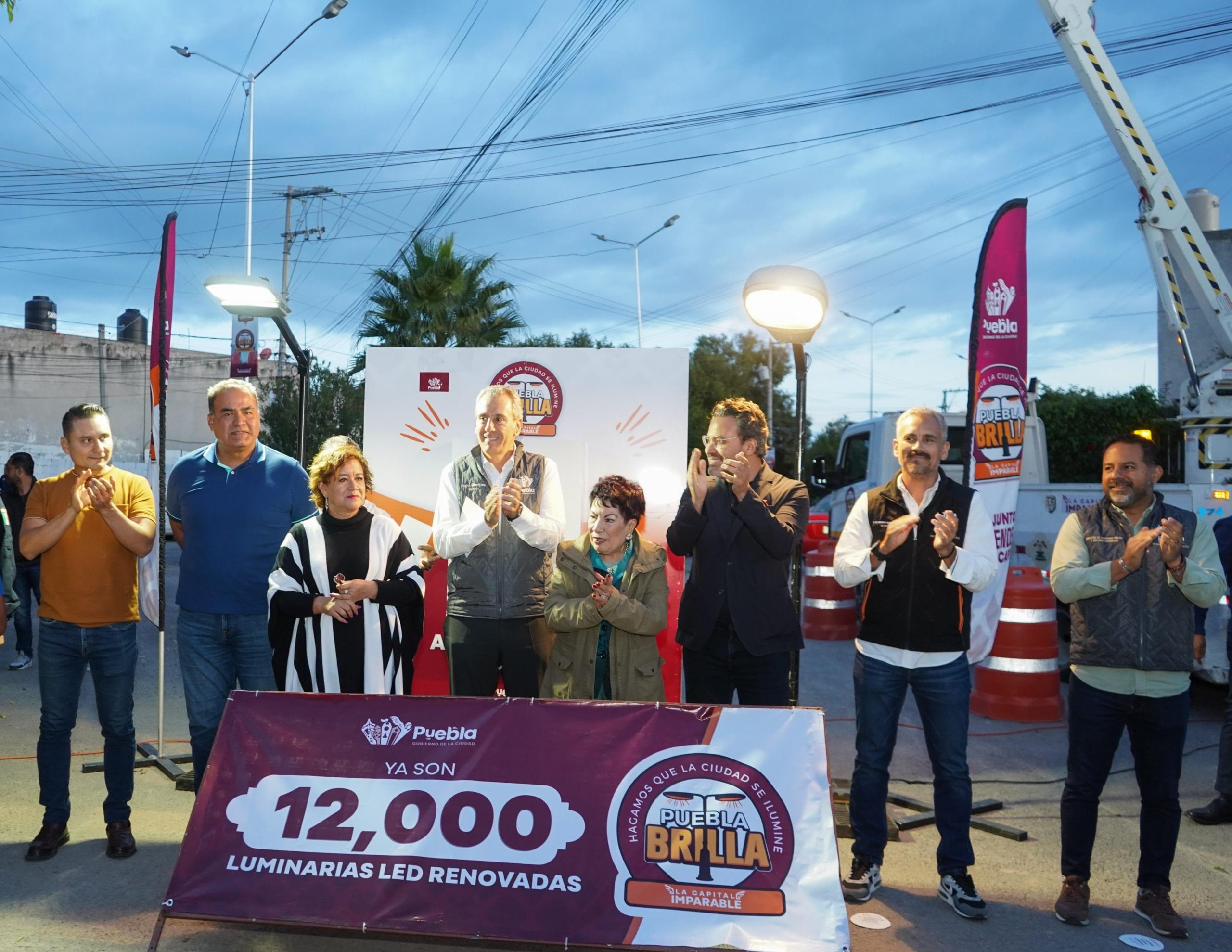 En San Isidro Castillotla, Puebla Brilla llega a 12 mil luminarias modernizadas en menos de un año En San Isidro Castillotla, Puebla Brilla llega a 12 mil luminarias modernizadas en menos de un año
