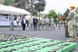 Atestigua gobernador Armenta destrucción de mil 214 armas de fuego