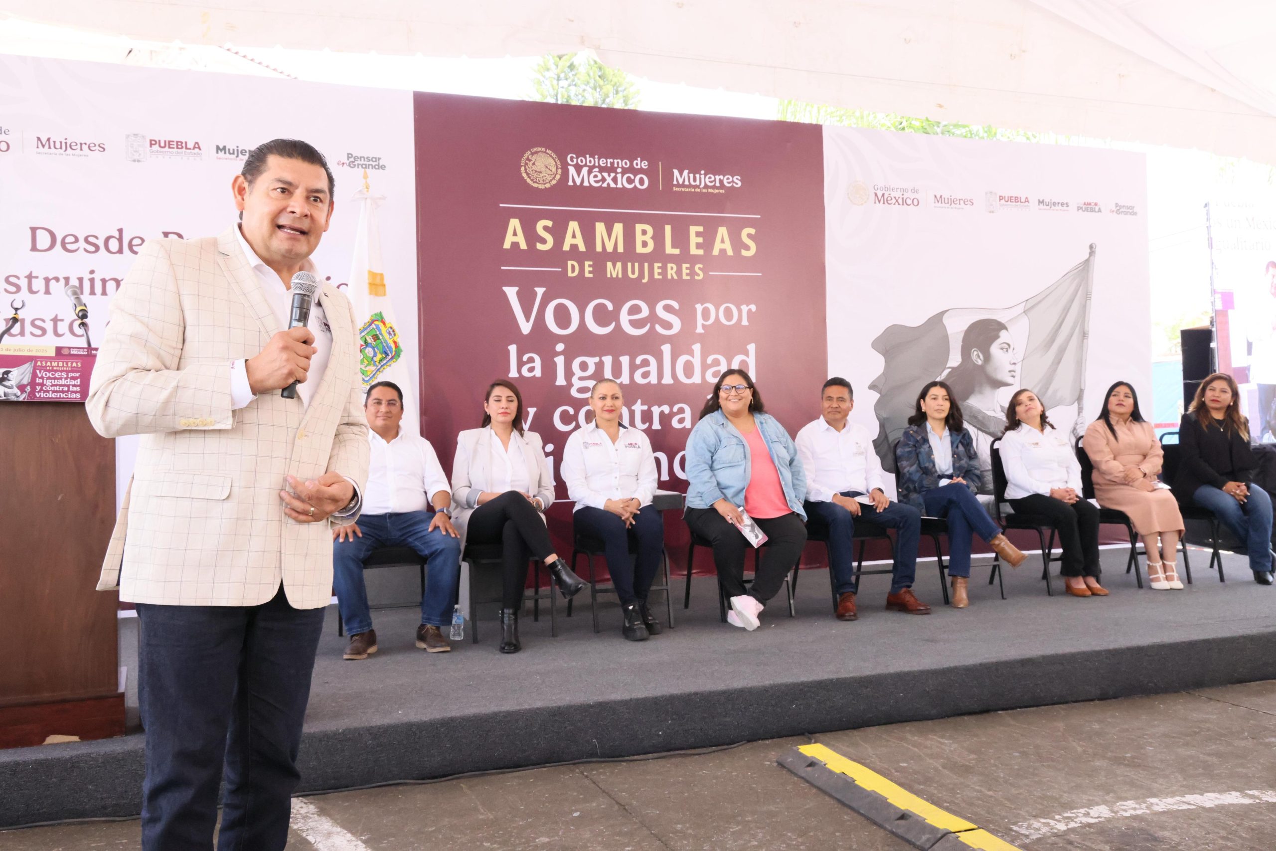 “Por primera vez, tres niveles de gobierno, transforman con acciones la vida de las mujeres”: Citlalli Hernández “Por primera vez, tres niveles de gobierno, transforman con acciones la vida de las mujeres”: Citlalli Hernández