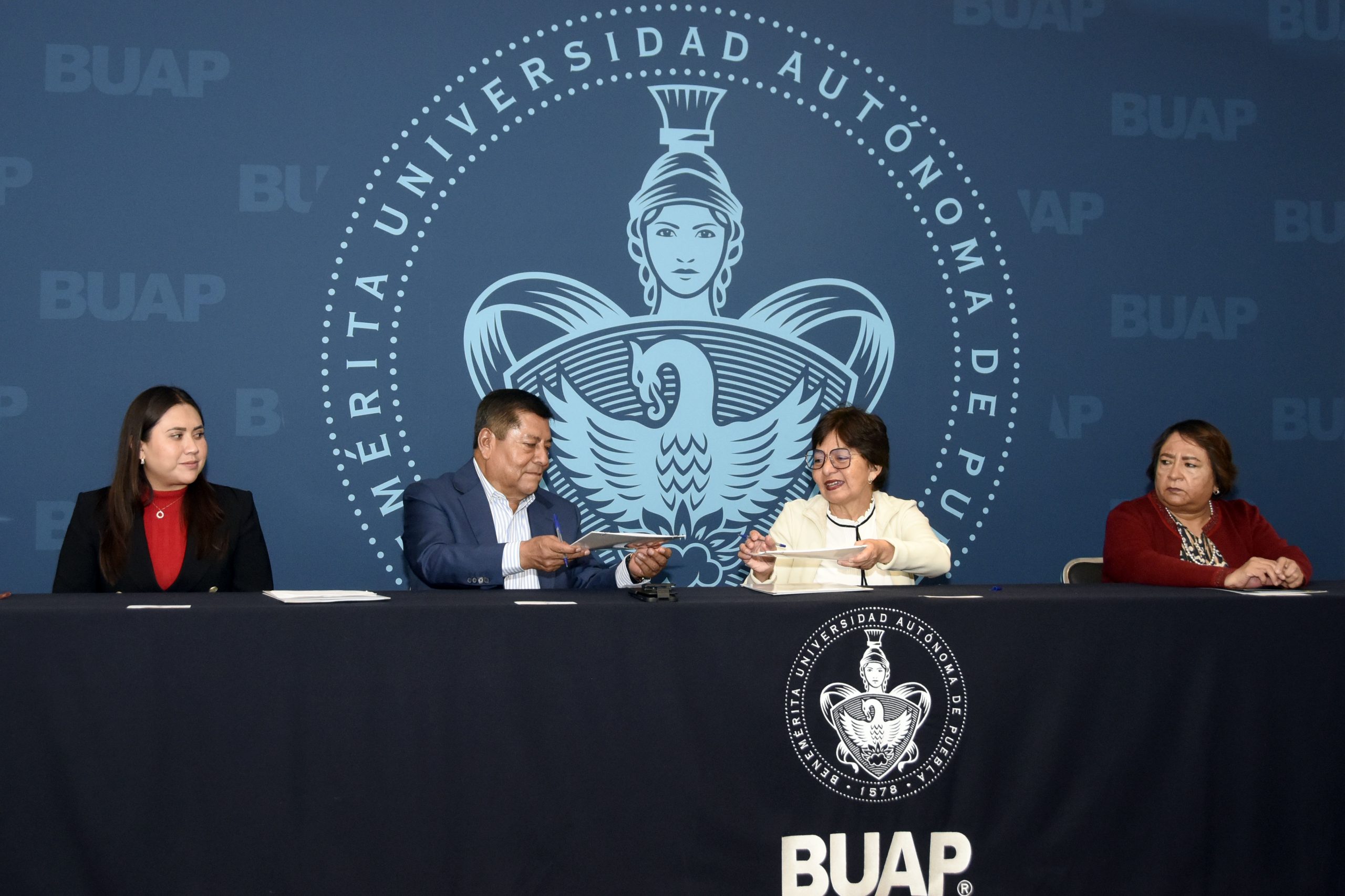Encabeza Lilia Cedillo Ramírez convenio de colaboración con la Secretaría de Infraestructura estatal Encabeza Lilia Cedillo Ramírez convenio de colaboración con la Secretaría de Infraestructura estatal
