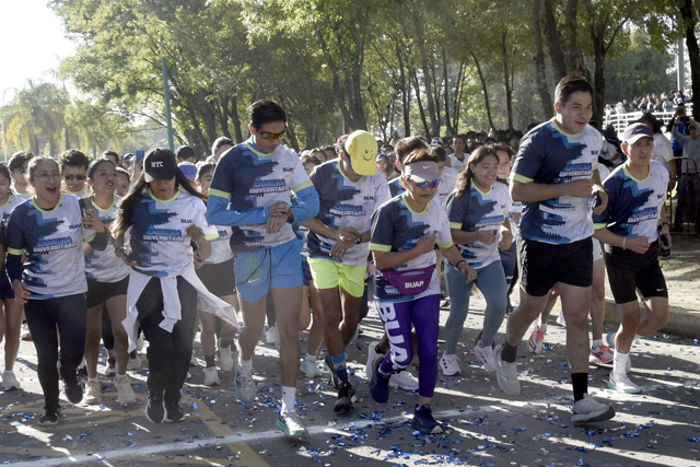 Cerca de 30 mil estudiantes, trabajadores, familiares y amigos se unen a la Carrera Universitaria BUAP 2025