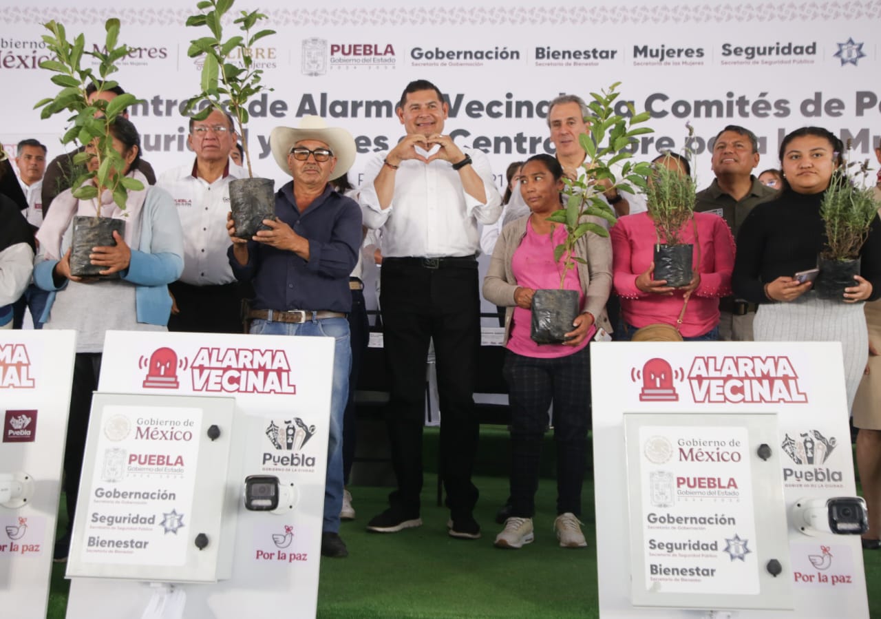 Alarmas Vecinales conectadas al C5i refuerzan seguridad en colonias y juntas auxiliares Alarmas Vecinales conectadas al C5i refuerzan seguridad en colonias y juntas auxiliares